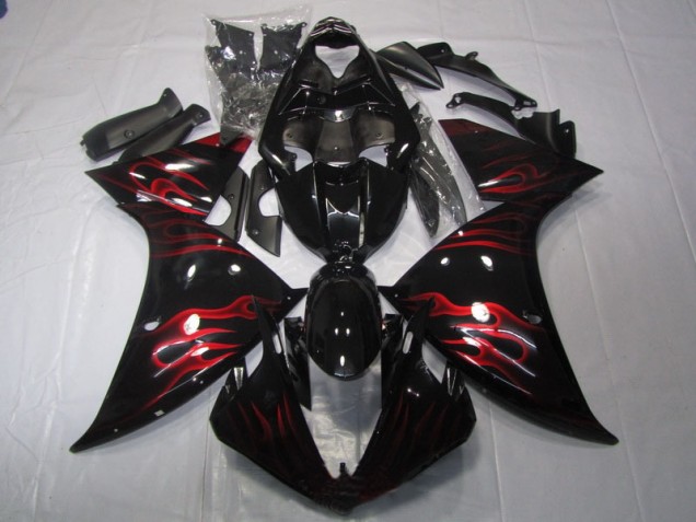 Carenagem R1 09-11 - Preto Vermelho Chama Carenagem R1 09-11 - Preto Vermelho Chama